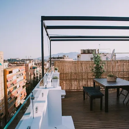 アパート Penthouse With Terrace And Views