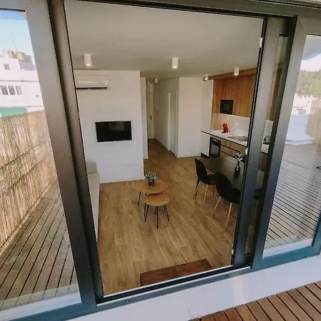 アパート Penthouse With Terrace And Views